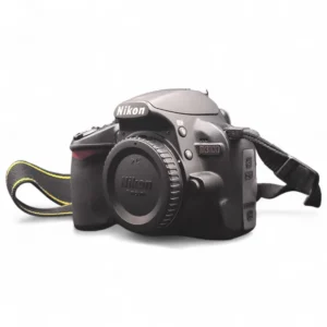 CAMARA DE FOTOS NIKON D3100 CON BATERIA CARGADOR Y FUNDA (SOLO CUERPO)
