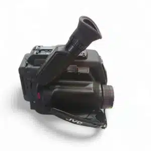 CAMARA DE VIDEO COMPACT VHS JVC CON CARGADOR, 2 BATERIAS Y MALETIN