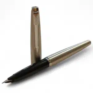 PLUMA PARKER PLATEADA CON CAJA