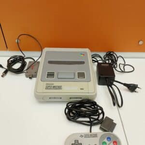 CONSOLA SUPER NINTENDO + 1MANDO + CABLE TV + CARGADOR