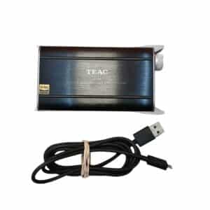 AMPLIFICADOR PARA AURICULARES TEAC HA-P50 + CABLE