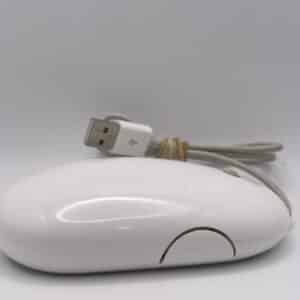 RATON CON CABLE APPLE A1152
