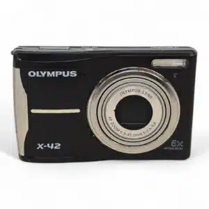 CAMARA DE FOTOGRAFIA OLYMPUS X-42  NEGRA
