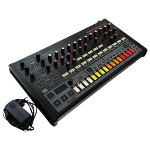 CAJA DE RITMOS BEHRINGER RHYTHM DESIGNER RD-8